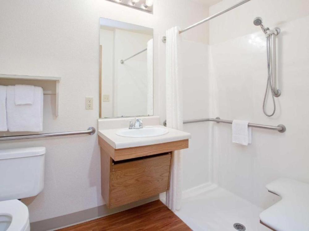 WoodSpring Suites Topeka